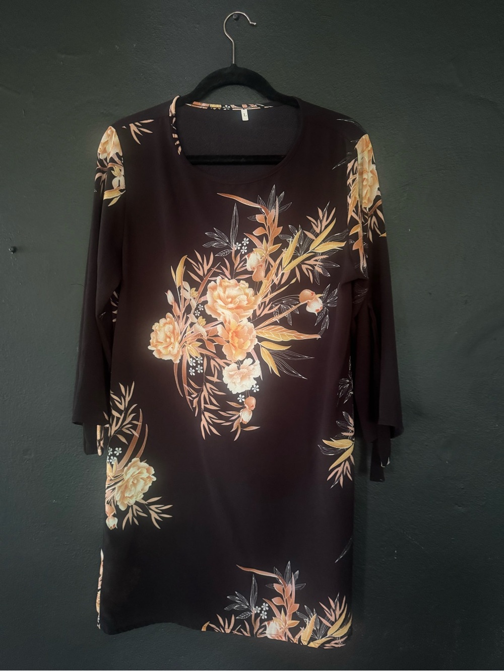 Vintage Floral Long-Sleeve Shift Dress in Black and Peach